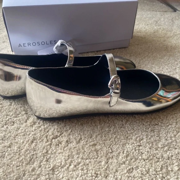 AEROSOLES 'Perry' Size 8.5 Silver Mirror Metallic Mary Jane Flats Shoes - Picture 3 of 9